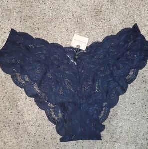 Nwt anthropologie navy lace panties sz l